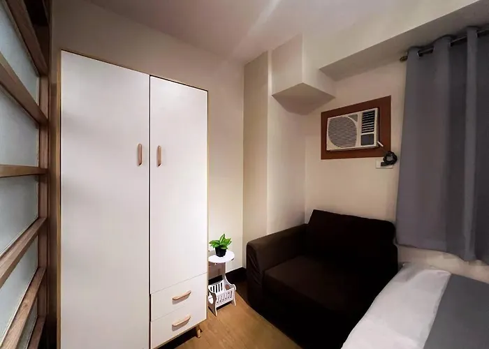 Citispace 1br Condotel At Ridgewood Towers Near Bgc Airport #rw11a *