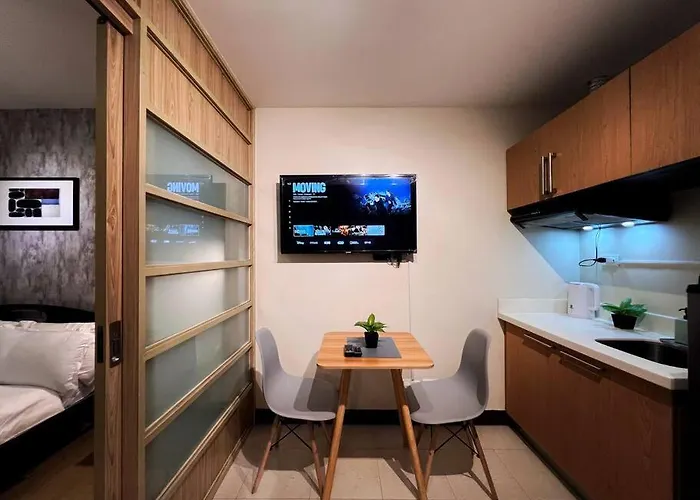 Citispace 1br Condotel At Ridgewood Towers Near Bgc Airport #rw11a