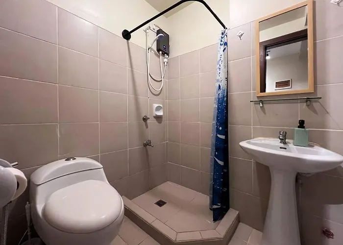 Citispace 1br Condotel At Ridgewood Towers Near Bgc Airport #rw11a